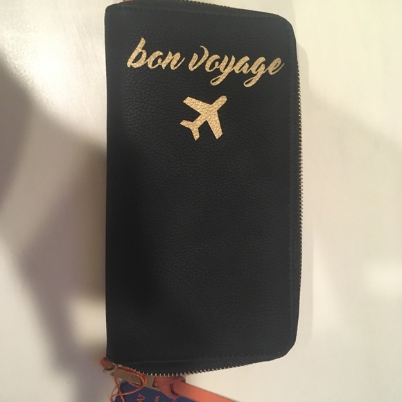 Handbags - NWT Violet Ray black wallet